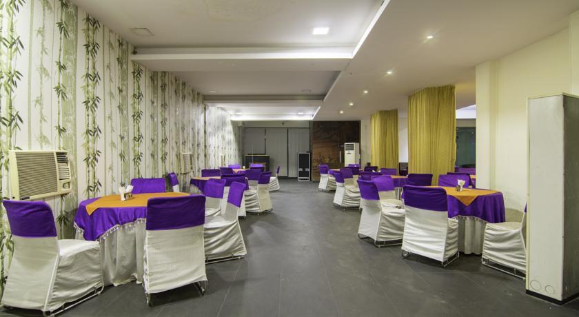 Hotel Treebo Palm Tree Palam Vihar Gurgaon Esterno foto
