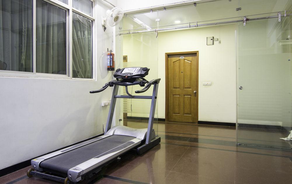 Hotel Treebo Palm Tree Palam Vihar Gurgaon Esterno foto